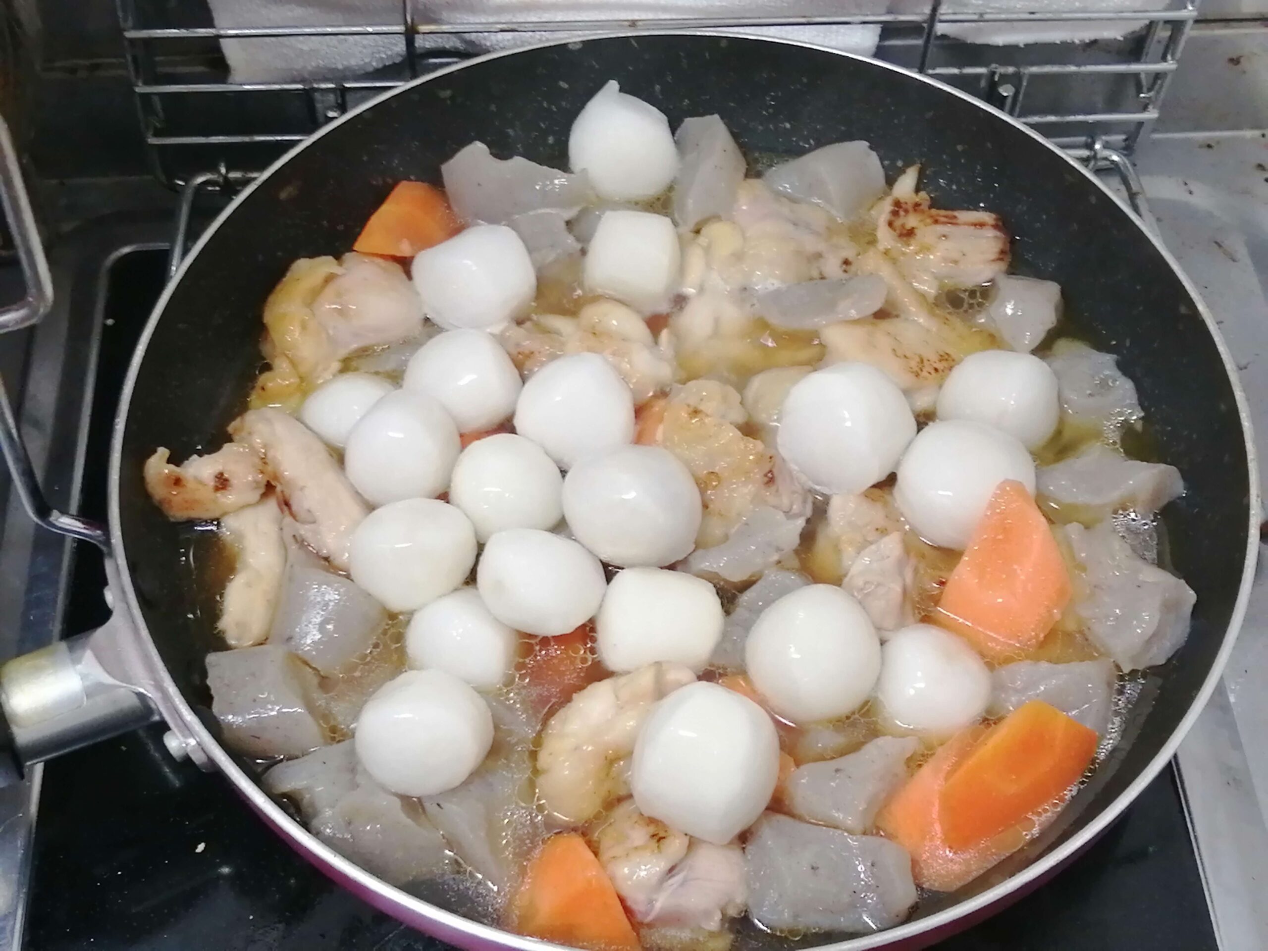 里芋と鶏肉の煮物、煮込み写真