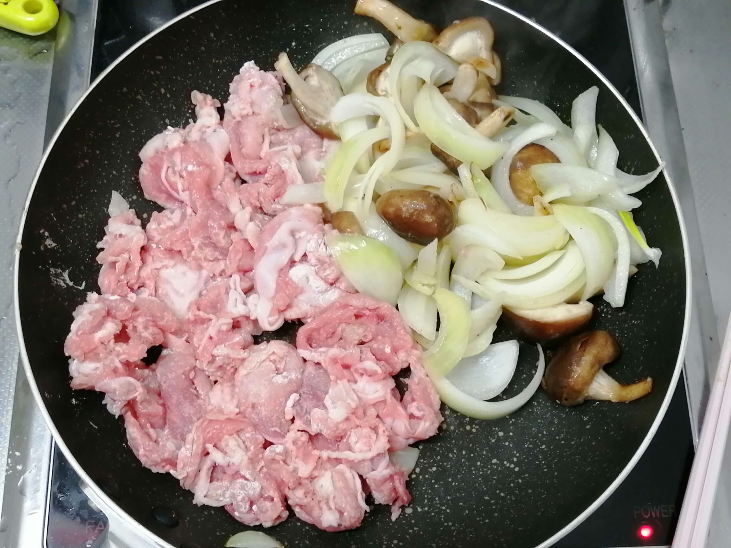 豚肉の甘辛煮、炒め方2写真